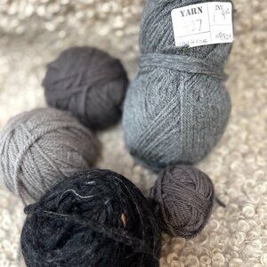 YARN 427 9OZ GRAY/BROWN/BLACK ACRYLIC YARN LOT